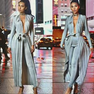   Kia Jacauard Silver Bandage Cape Set